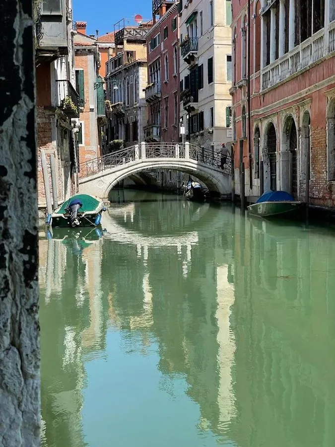 San Marco Apartment With Canal View Venice