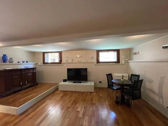 San Marco Apartment With Canal View Venice