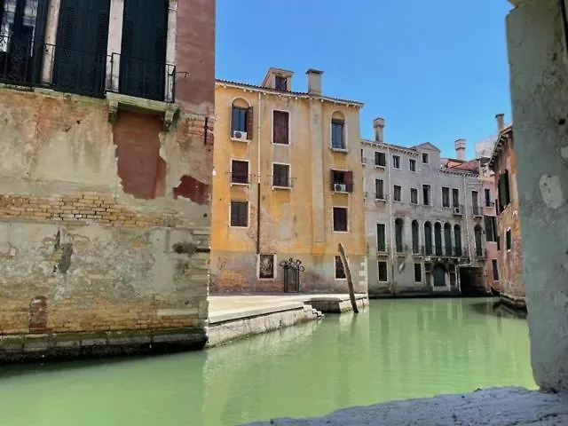San Marco Apartment With Canal View Venice